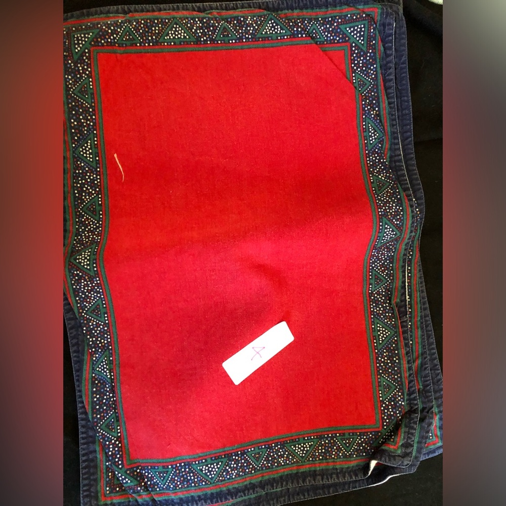 Table mats 4 red and blue